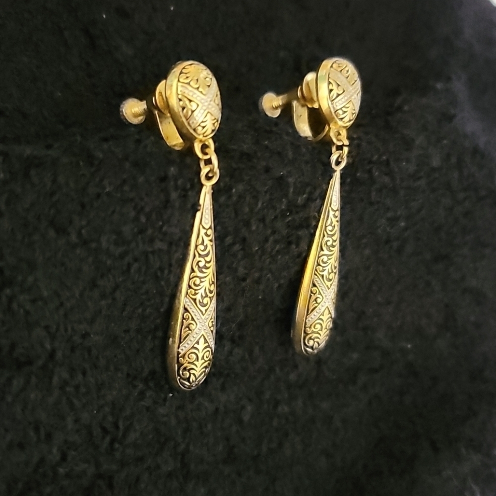 Spanish Damascene Art Clip Earrings - Picture 2 of 5
